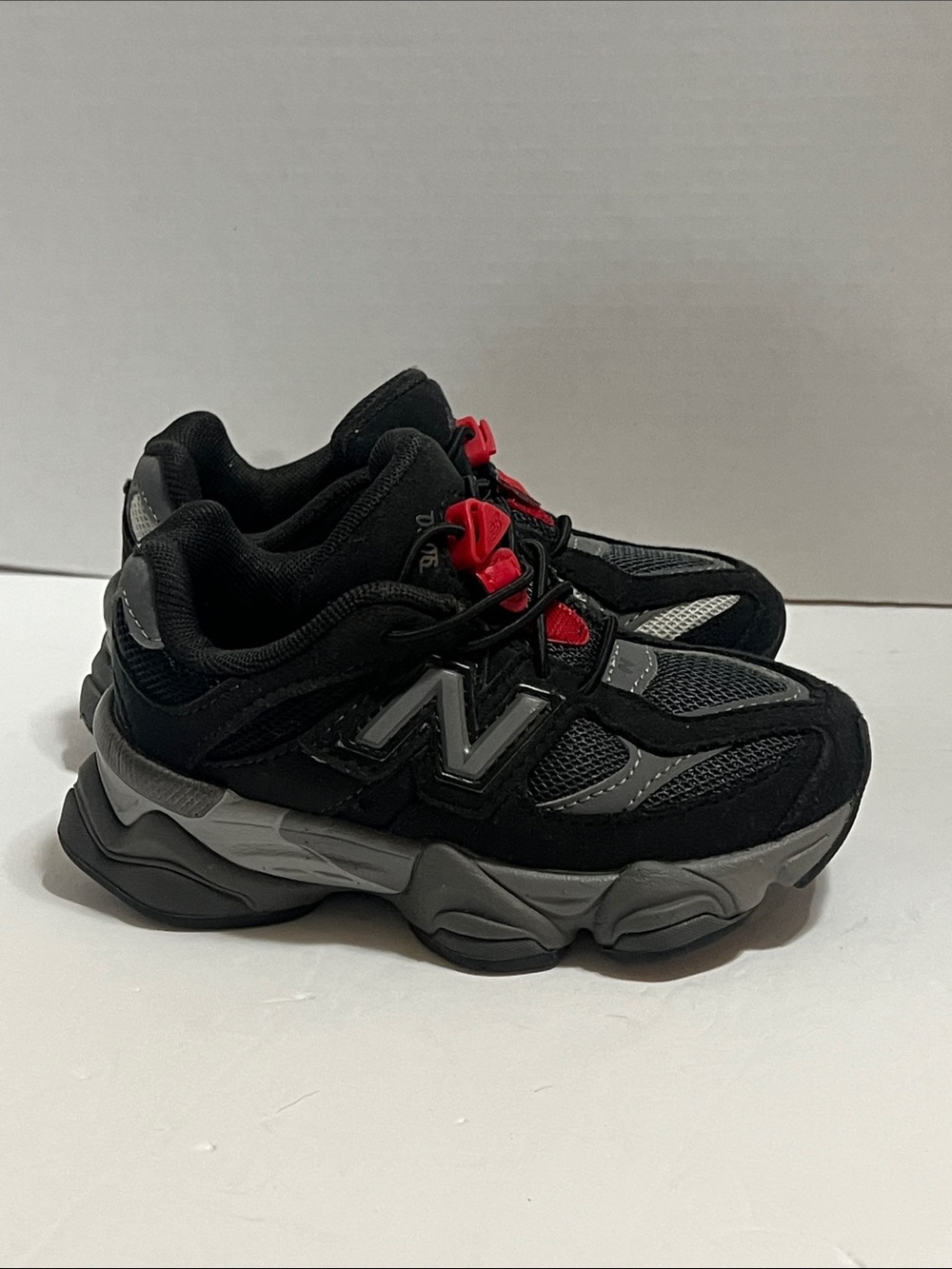 New Balance 9060  Sneakers Black & Gray Toddler size 9